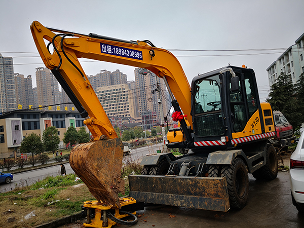 輪(lún)式挖掘機出租